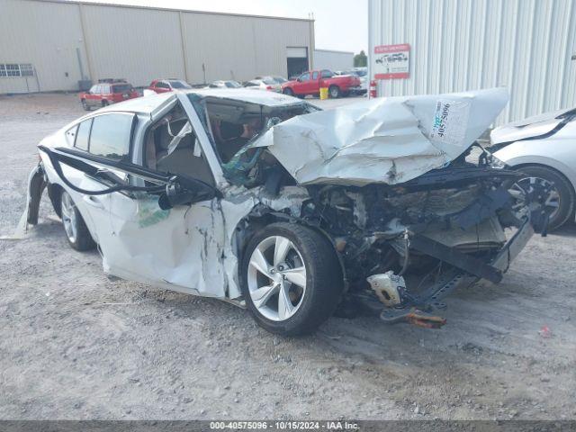  Salvage Buick Regal Sportback