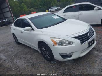  Salvage Nissan Altima