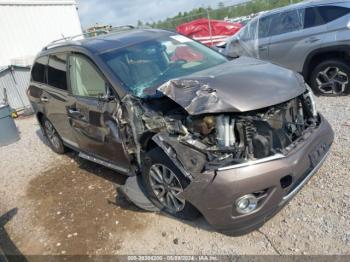  Salvage Nissan Pathfinder