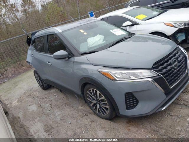  Salvage Nissan Kicks