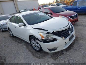  Salvage Nissan Altima