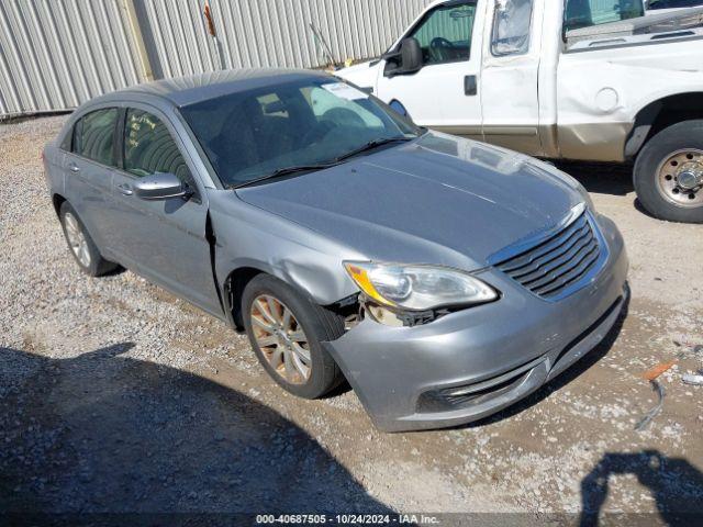  Salvage Chrysler 200