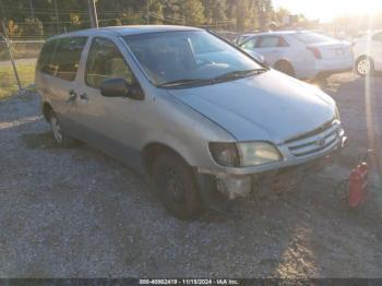  Salvage Toyota Sienna