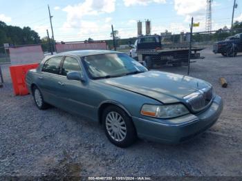  Salvage Lincoln Towncar