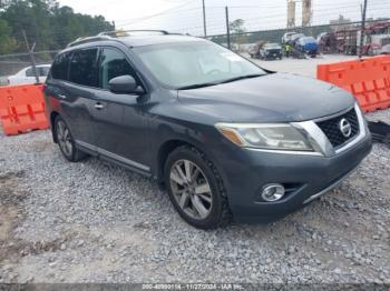  Salvage Nissan Pathfinder