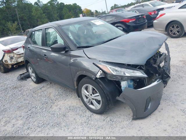  Salvage Nissan Kicks