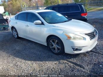  Salvage Nissan Altima