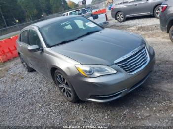  Salvage Chrysler 200