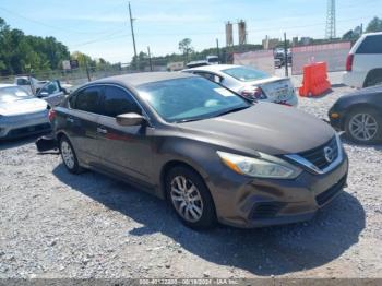  Salvage Nissan Altima