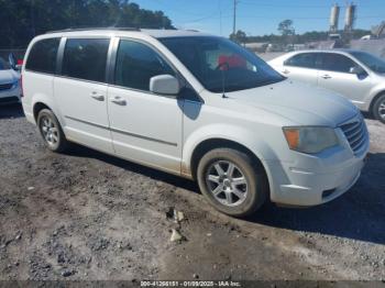  Salvage Chrysler Town & Country