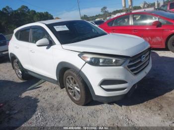  Salvage Hyundai TUCSON