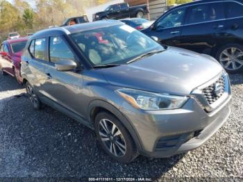  Salvage Nissan Kicks