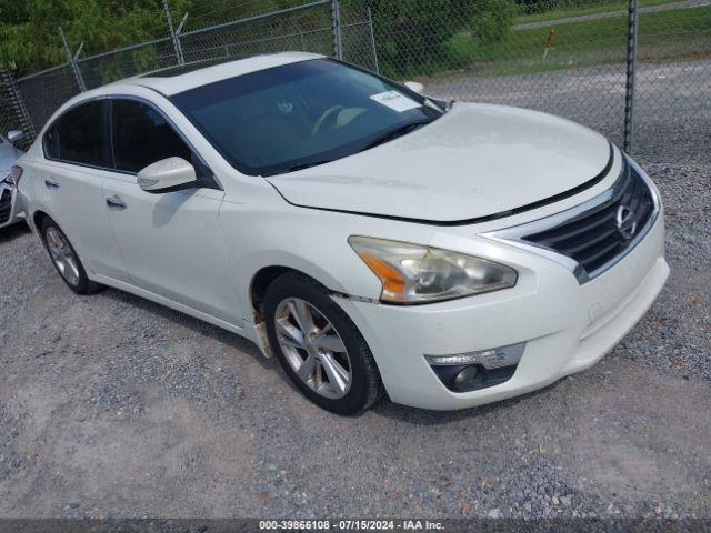  Salvage Nissan Altima