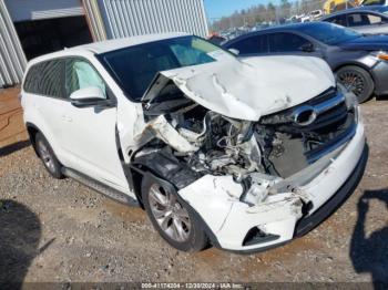  Salvage Toyota Highlander