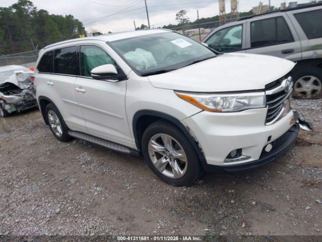  Salvage Toyota Highlander