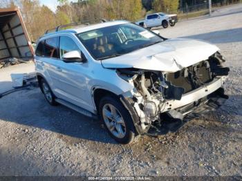  Salvage Toyota Highlander