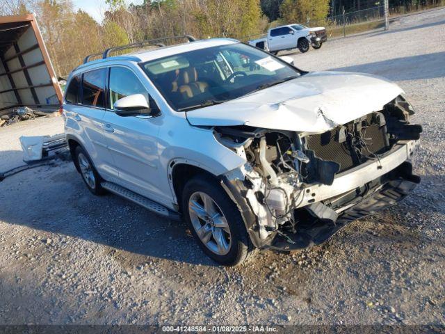  Salvage Toyota Highlander