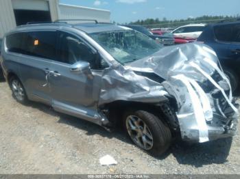  Salvage Chrysler Pacifica