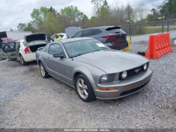  Salvage Ford Mustang