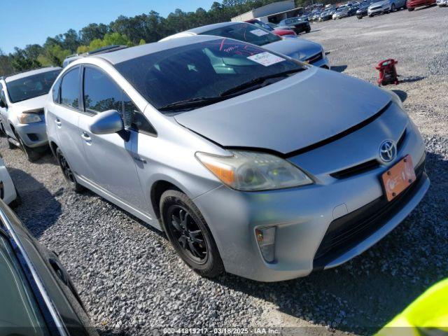  Salvage Toyota Prius