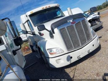  Salvage Peterbilt 579