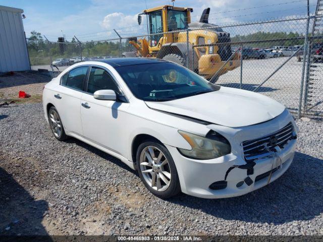  Salvage Nissan Maxima