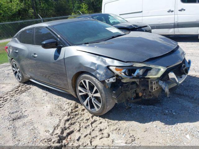  Salvage Nissan Maxima