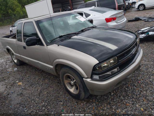  Salvage Chevrolet S-10