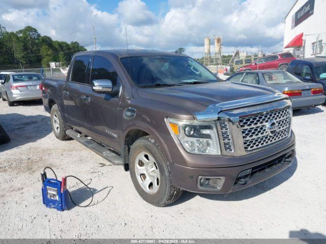 Salvage Nissan Titan
