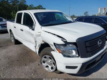  Salvage Nissan Titan