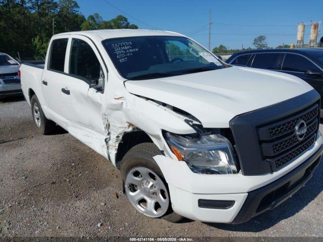  Salvage Nissan Titan