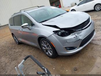  Salvage Chrysler Pacifica