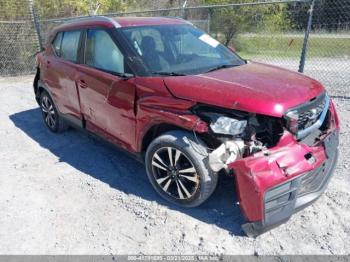  Salvage Nissan Kicks
