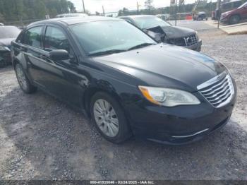  Salvage Chrysler 200