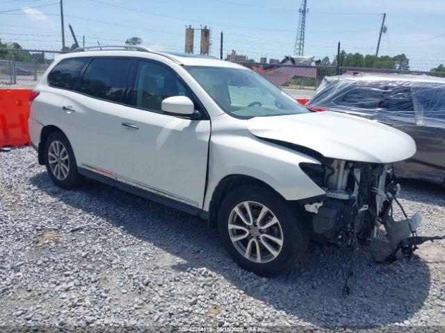  Salvage Nissan Pathfinder