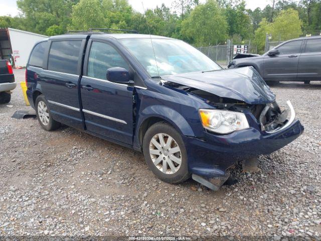  Salvage Chrysler Town & Country