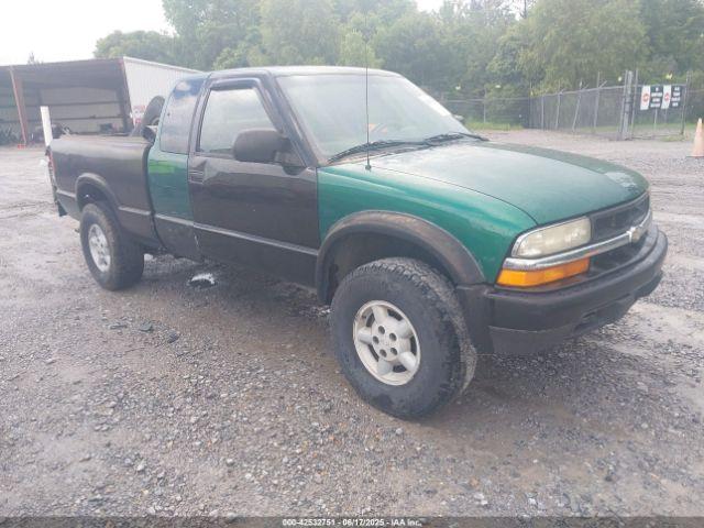  Salvage Chevrolet S-10
