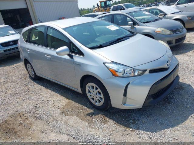  Salvage Toyota Prius v