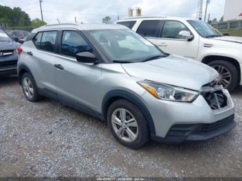  Salvage Nissan Kicks