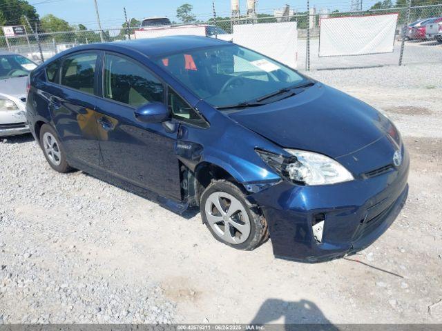  Salvage Toyota Prius