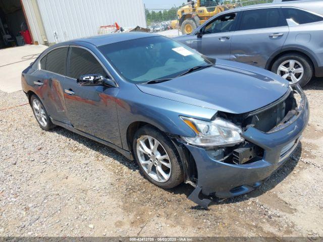  Salvage Nissan Maxima