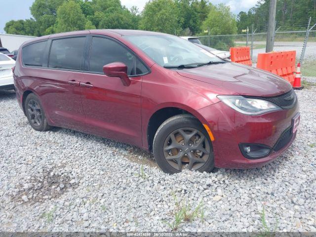  Salvage Chrysler Pacifica