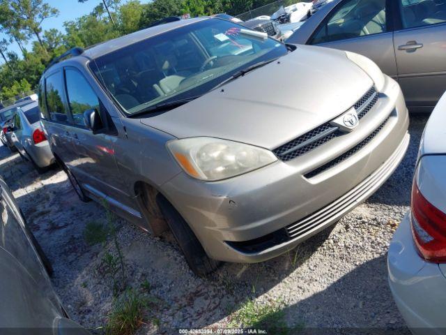  Salvage Toyota Sienna