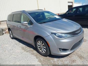 Salvage Chrysler Pacifica