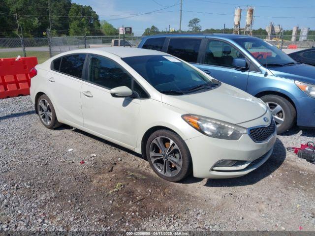  Salvage Kia Forte
