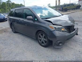  Salvage Toyota Sienna