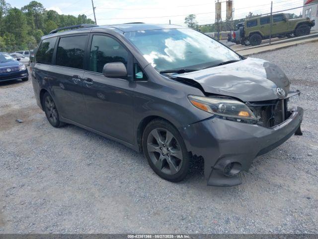  Salvage Toyota Sienna