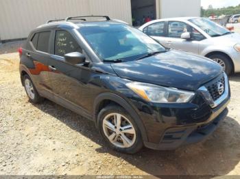  Salvage Nissan Kicks