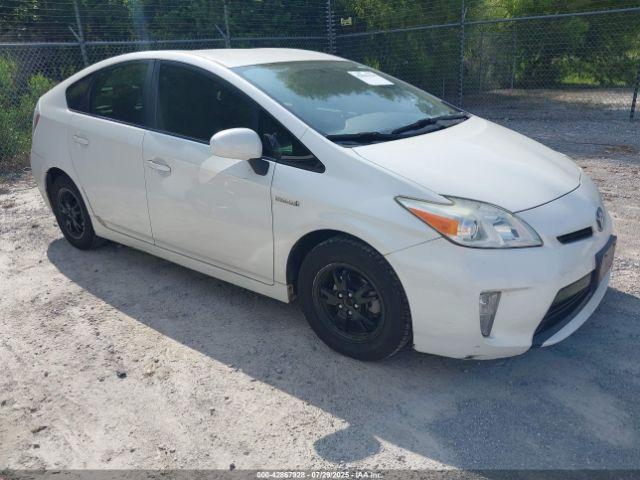  Salvage Toyota Prius