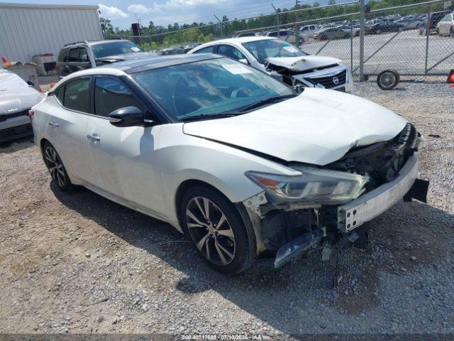  Salvage Nissan Maxima